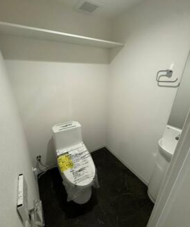 [Vacant Retail / Office Space] Okubo, Shinjuku Ward photo 5