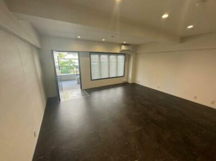 [Vacant Retail / Office Space] Okubo, Shinjuku Ward photo 7