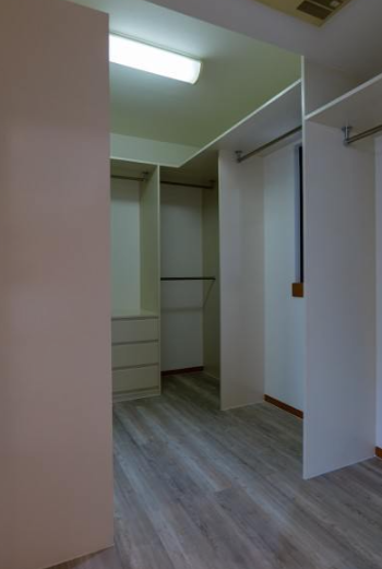 [Ideal Family Estate / Fully Renovated 5LDK Home] Ameku, Naha City, Okinawa Prefecture photo 12