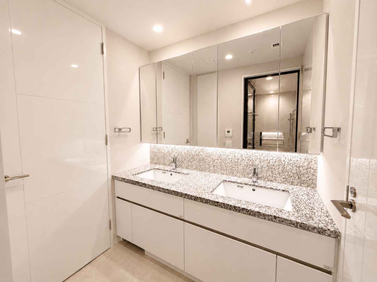 [Premium High-Floor Residence Overlooking the City Center] Azabudai, Minato Ward, Tokyo photo 10