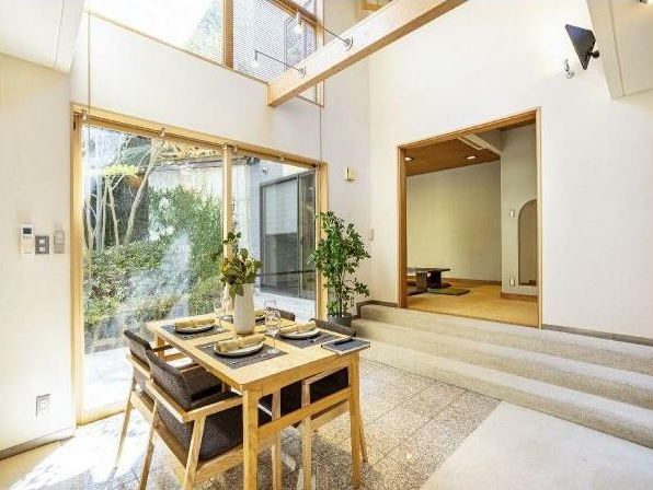 Luxury Detached House / 5LDK + 2 Storage Rooms, Setagaya City, Tokyo photo 1