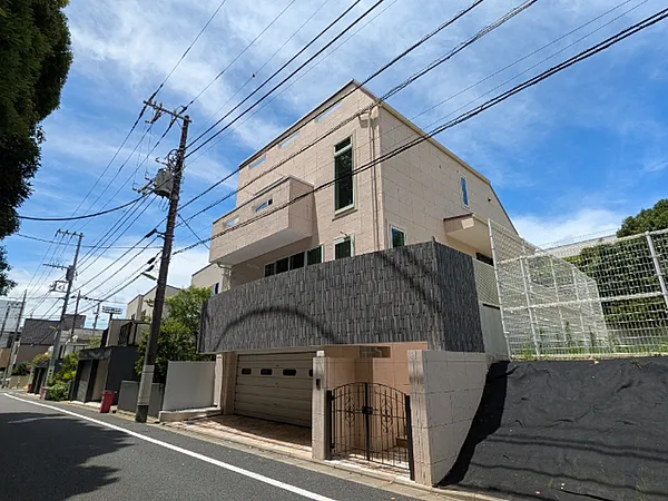 Renovated Garage House / 3LDK, Setagaya City photo 2