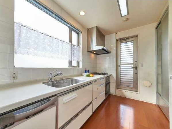 Garage House / 4LDK, Setagaya Ward, Tokyo photo 8