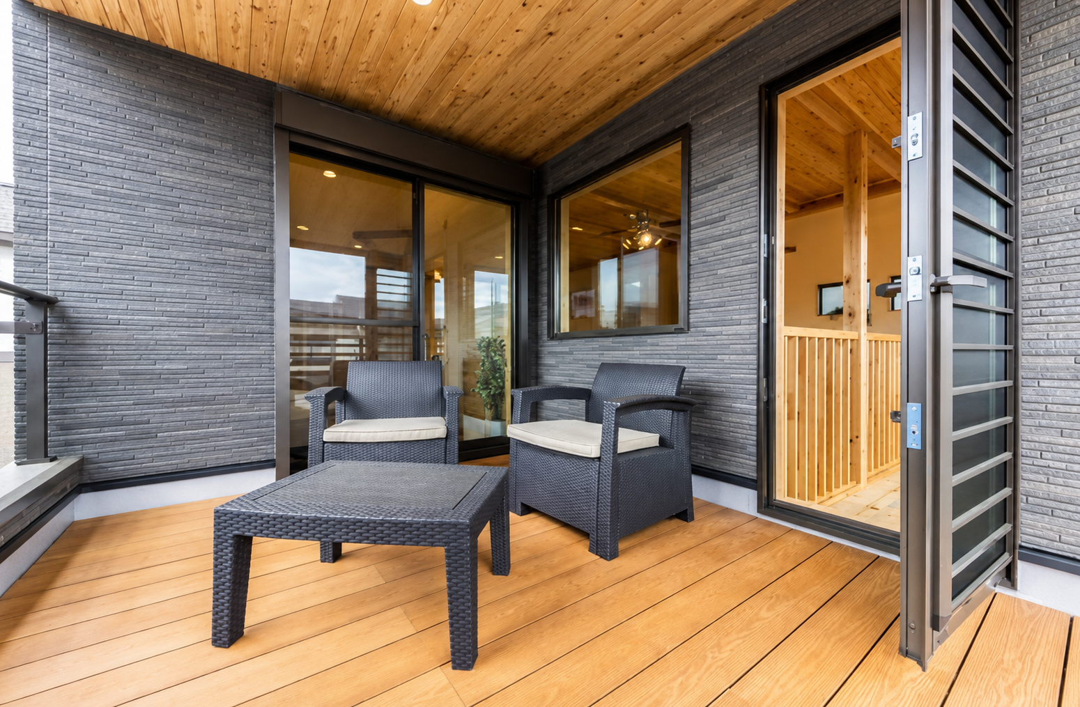 Natural Wood Model House / 2LDK+Loft, Kyoto City, Kyoto photo 3
