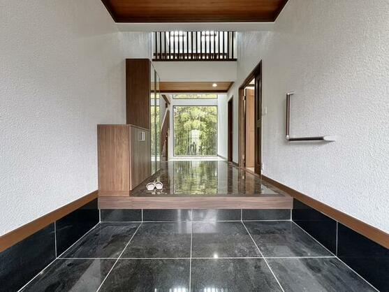 Large Detached House / 7LDK+S, Kamakura, Kanagawa photo 3