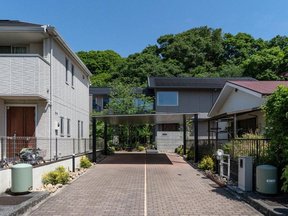 Luxury House / 7LDK, Naka Ward, Yokohama photo