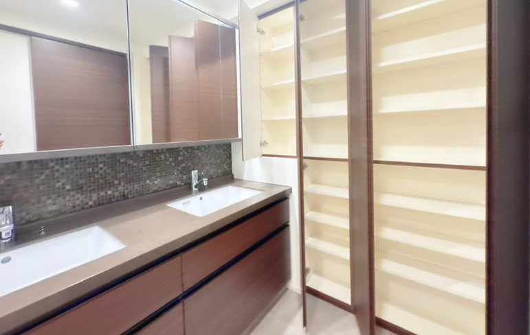 Luxury Condo Unit / 1LDK, Chuo Ward, Fukuoka photo 7