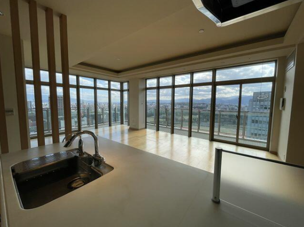 High-Rise Condo Unit / 3LDK, Chuo Ward, Fukuoka photo 7