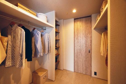 High-Rise Condo Unit / 2LDK, Kita Ward, Osaka photo 5