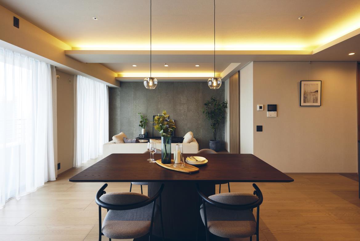 High-Rise Condo Unit / 2LDK, Kita Ward, Osaka photo