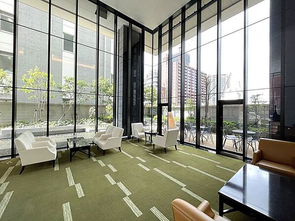 High-Rise Condo Unit / 2LDK, Kita Ward, Osaka photo 3