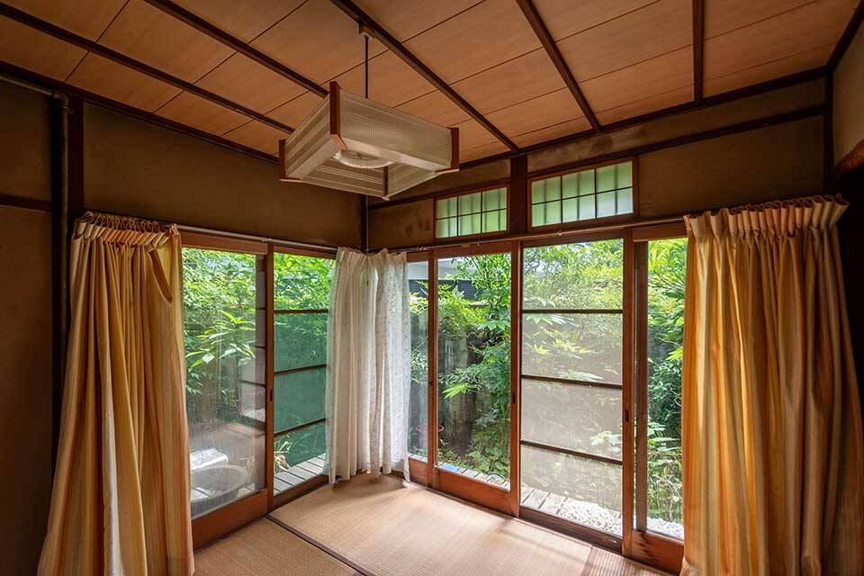 Traditional Machiya, Higashiyama Ward, Kyoto (Shirakawa Riverside, Umenomiyacho) photo