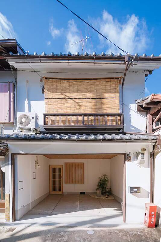 Traditional Machiya, Kamigyo Ward, Kyoto (Nishijin, Kashiwaseiseicho) photo 2