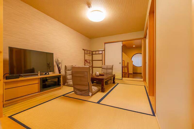 Traditional Machiya, Kamigyo Ward, Kyoto (Nishijin, Kashiwaseiseicho) photo