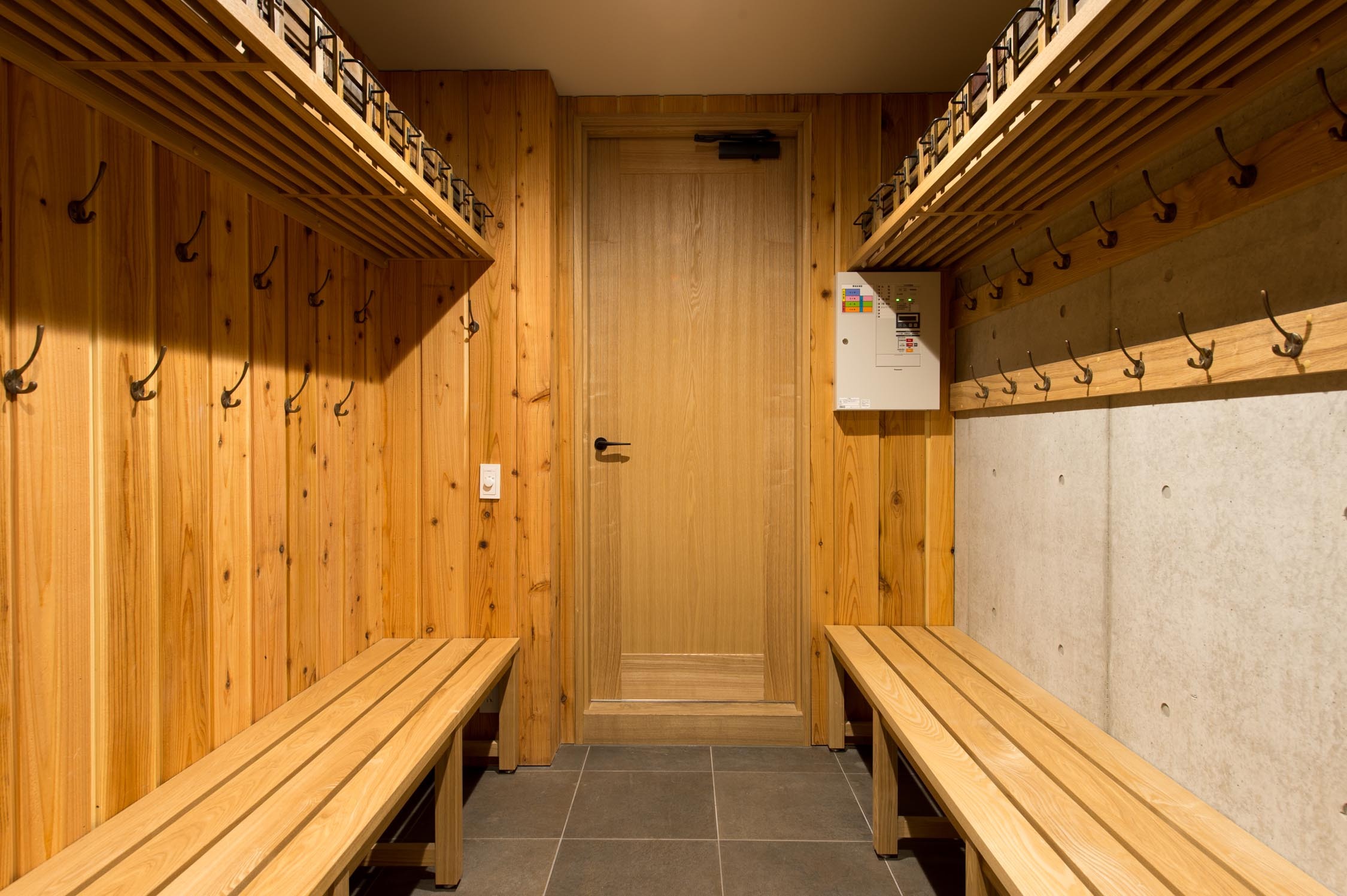 Hakuchōzan Award-Winning Niseko Ski Chalet / 7BR, Hokkaido photo 18