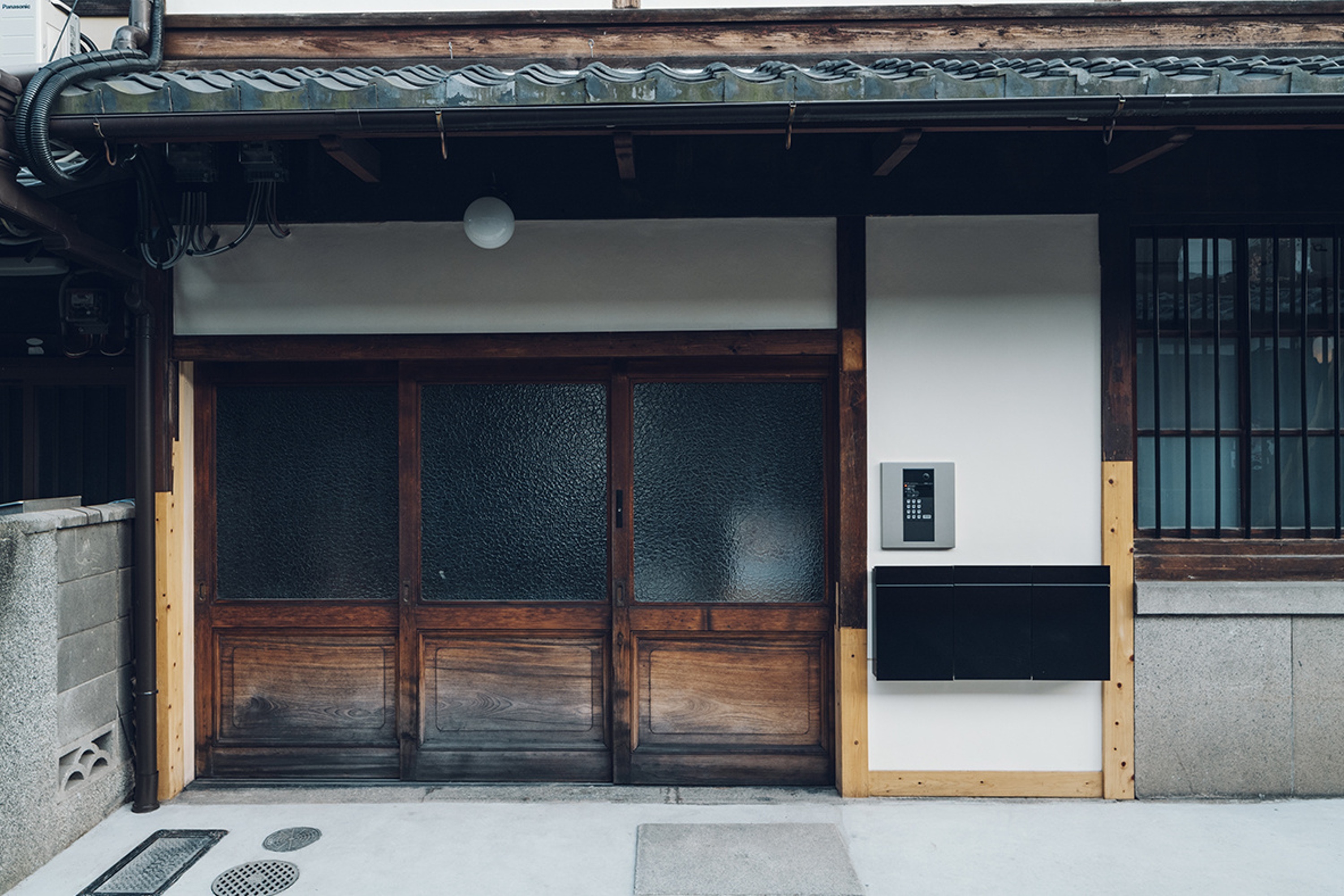 Traditional Machiya, Kamigyo Ward, Kyoto (Suzu House, Suzuriyacho) photo 3