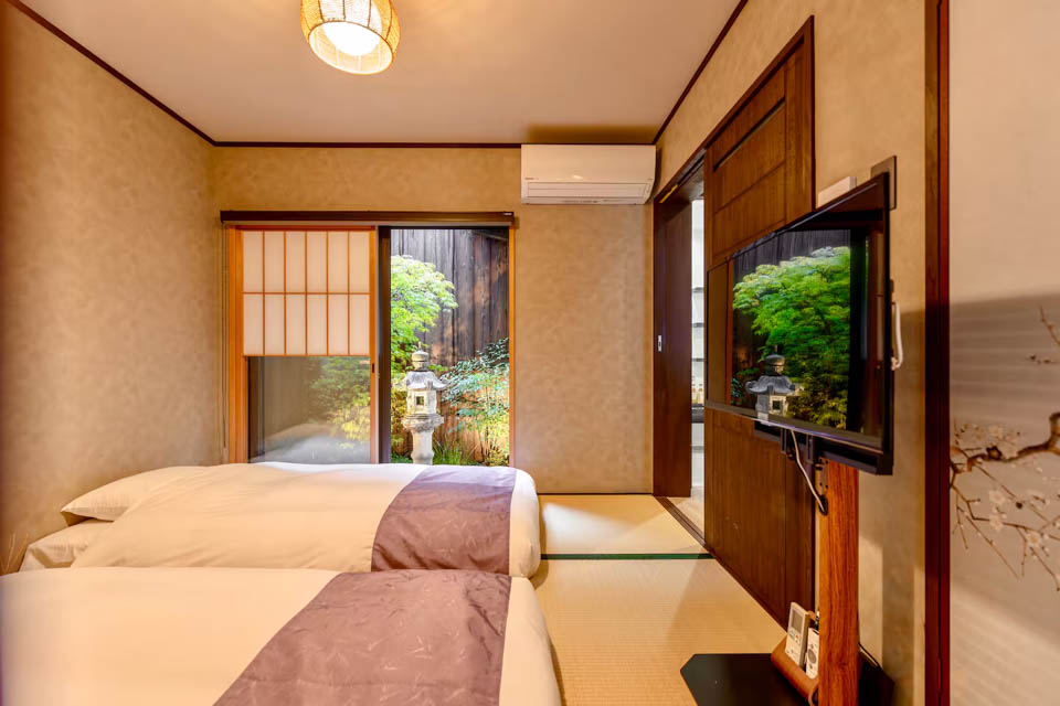 Traditional Machiya, Nakagyo Ward, Kyoto (Mibu Suzaku Akari Machiya) photo 8