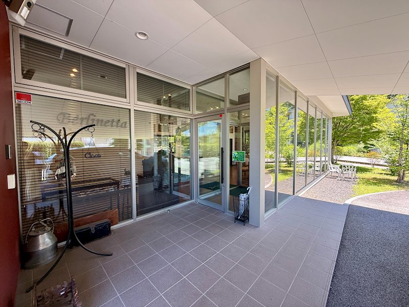 Shiozawa Karuizawa Showroom Property, Nagano photo 6