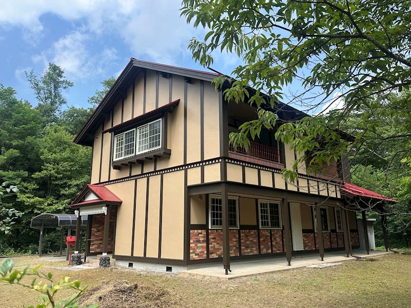 Minamigaoka Designer House / 4LDK + Study, Karuizawa, Nagano photo