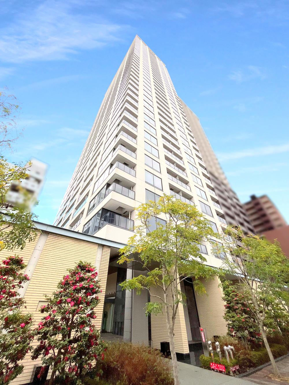 Crevia Tower Nakanoshima / 3LDK, Osaka photo 4