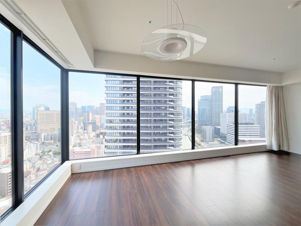 Crevia Tower Nakanoshima / 3LDK, Osaka photo