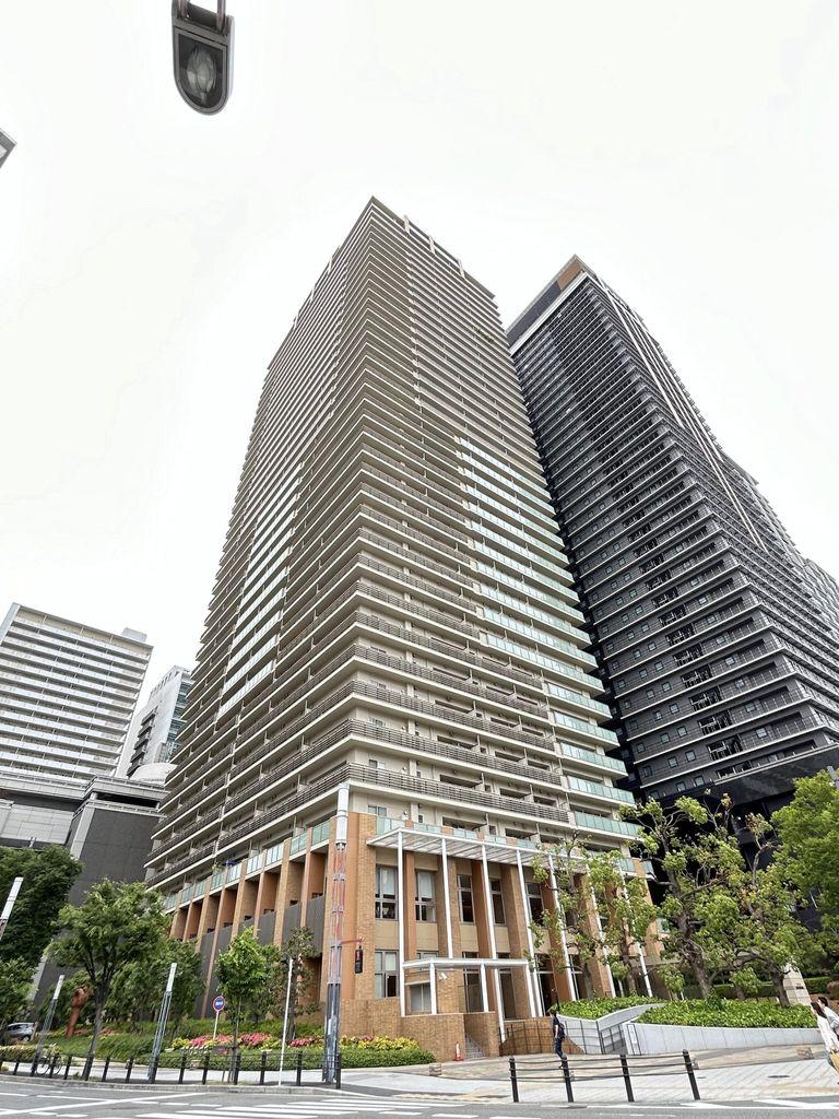 Laurel Tower Namba / 2LDK, Osaka photo 1