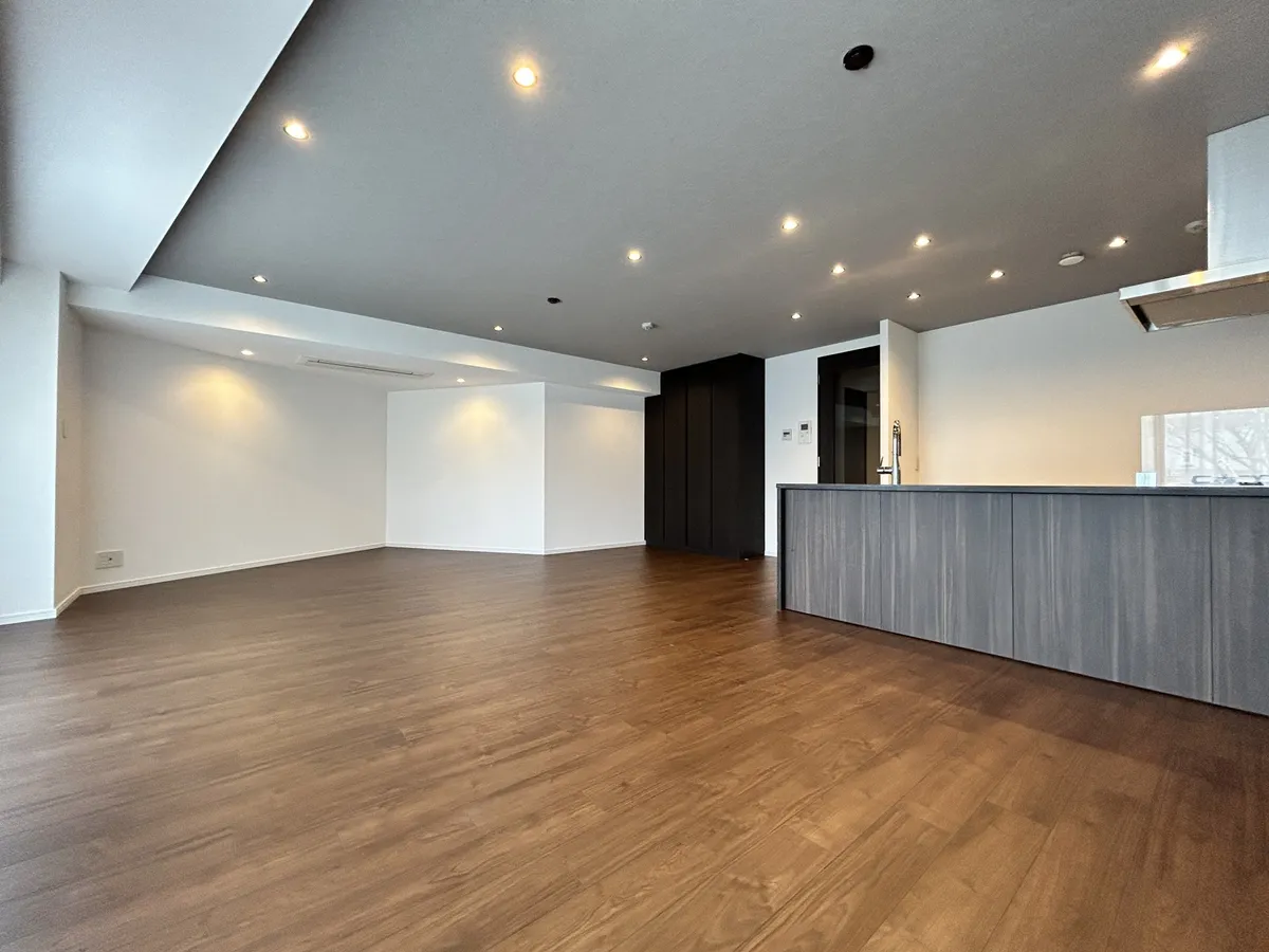 Mansion / 2LDK, Minato Ward, Tokyo, 2F (Mita Seifu Garden) photo