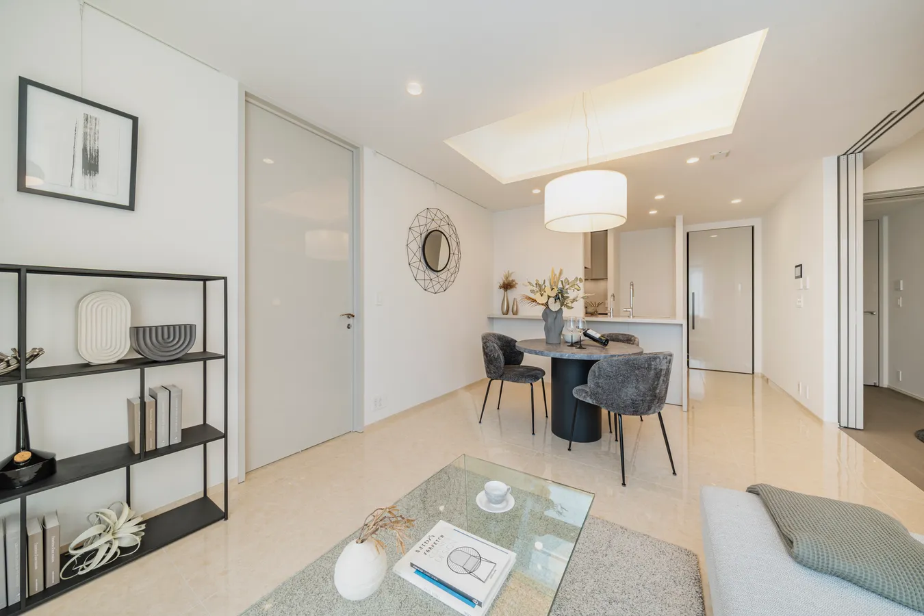 Mansion / 2LDK, Chiyoda Ward, Tokyo, 5F (Branz Chiyoda Fujimi) photo 6