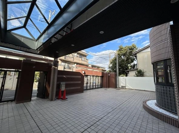 Detached House / 4LDK + 1LDK + 3S, Nerima, Tokyo photo 4