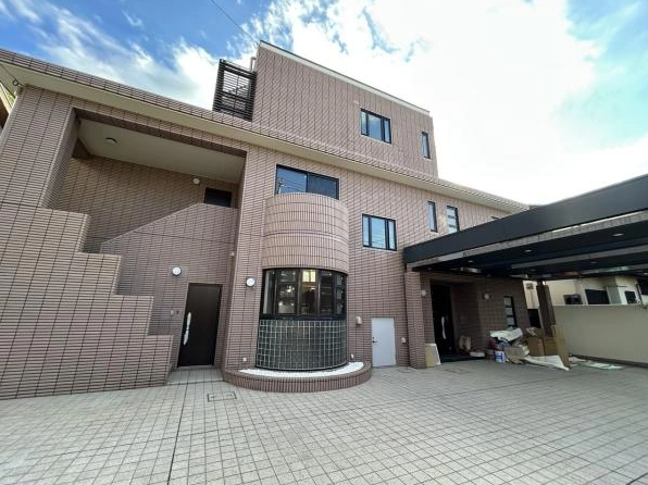 Detached House / 4LDK + 1LDK + 3S, Nerima, Tokyo photo 3