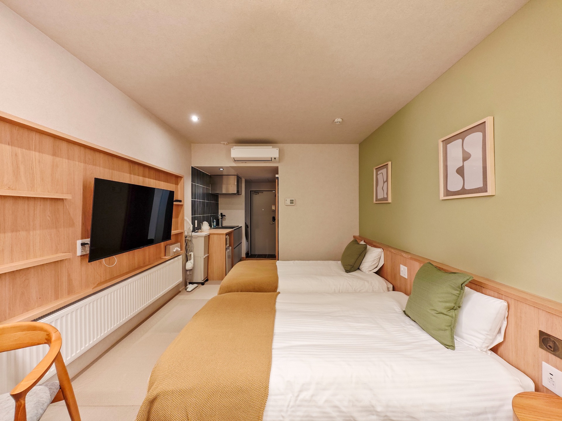 Hotel / 13 Rooms, Kutchan, Hokkaido photo 3