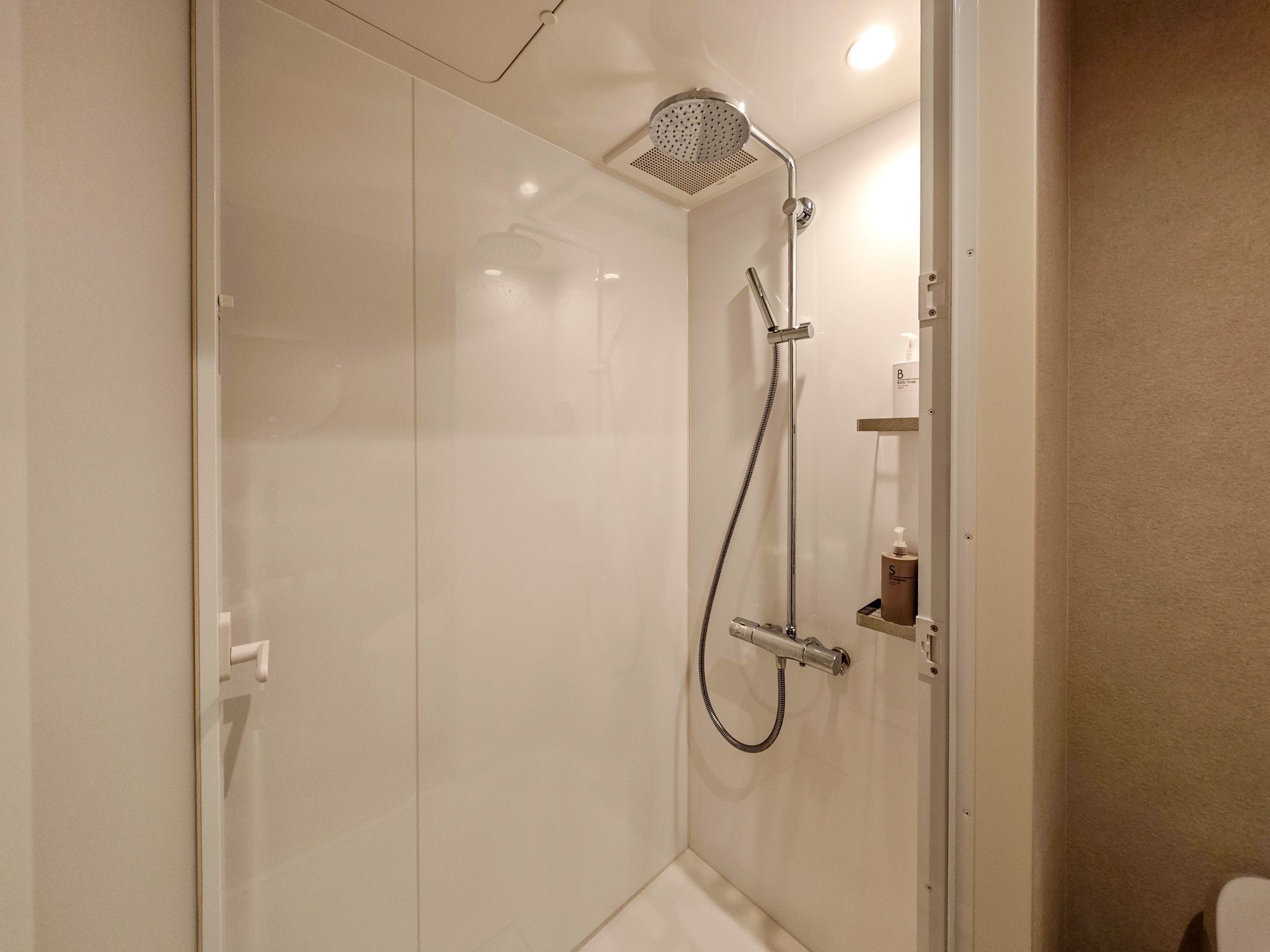 Hotel / 13 Rooms, Kutchan, Hokkaido photo 8
