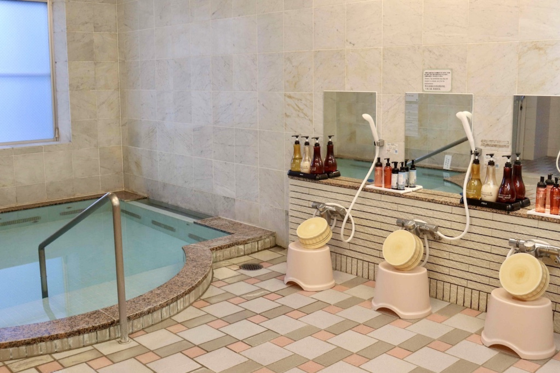 Hotel / 30 Rooms, Furano, Hokkaido photo 6