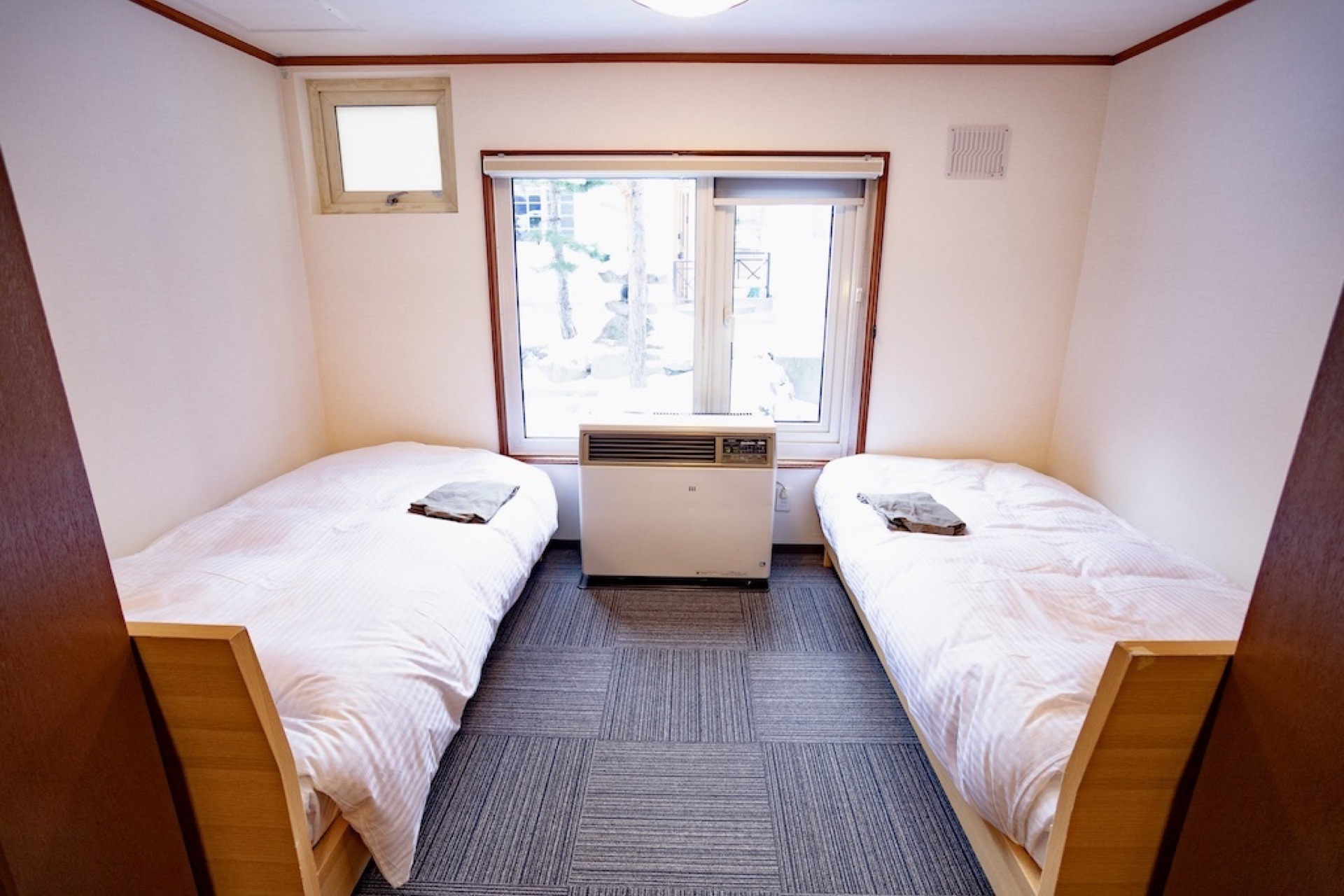 Hotel / 30 Rooms, Furano, Hokkaido photo 12
