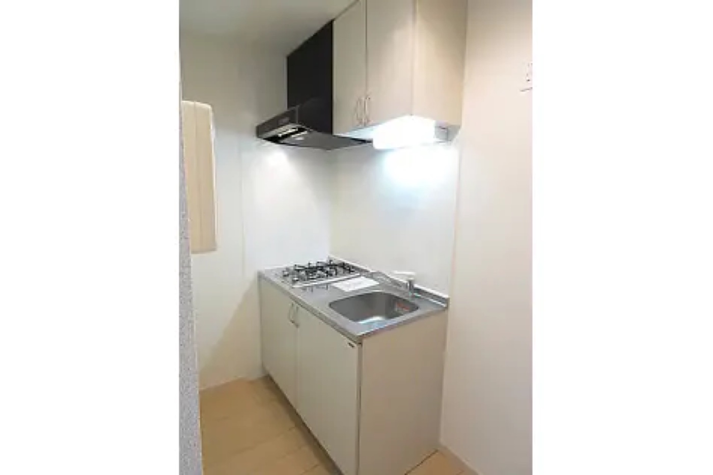 Apartment Building / 18 Units (1K), Shibuya-ku, Tokyo photo 9