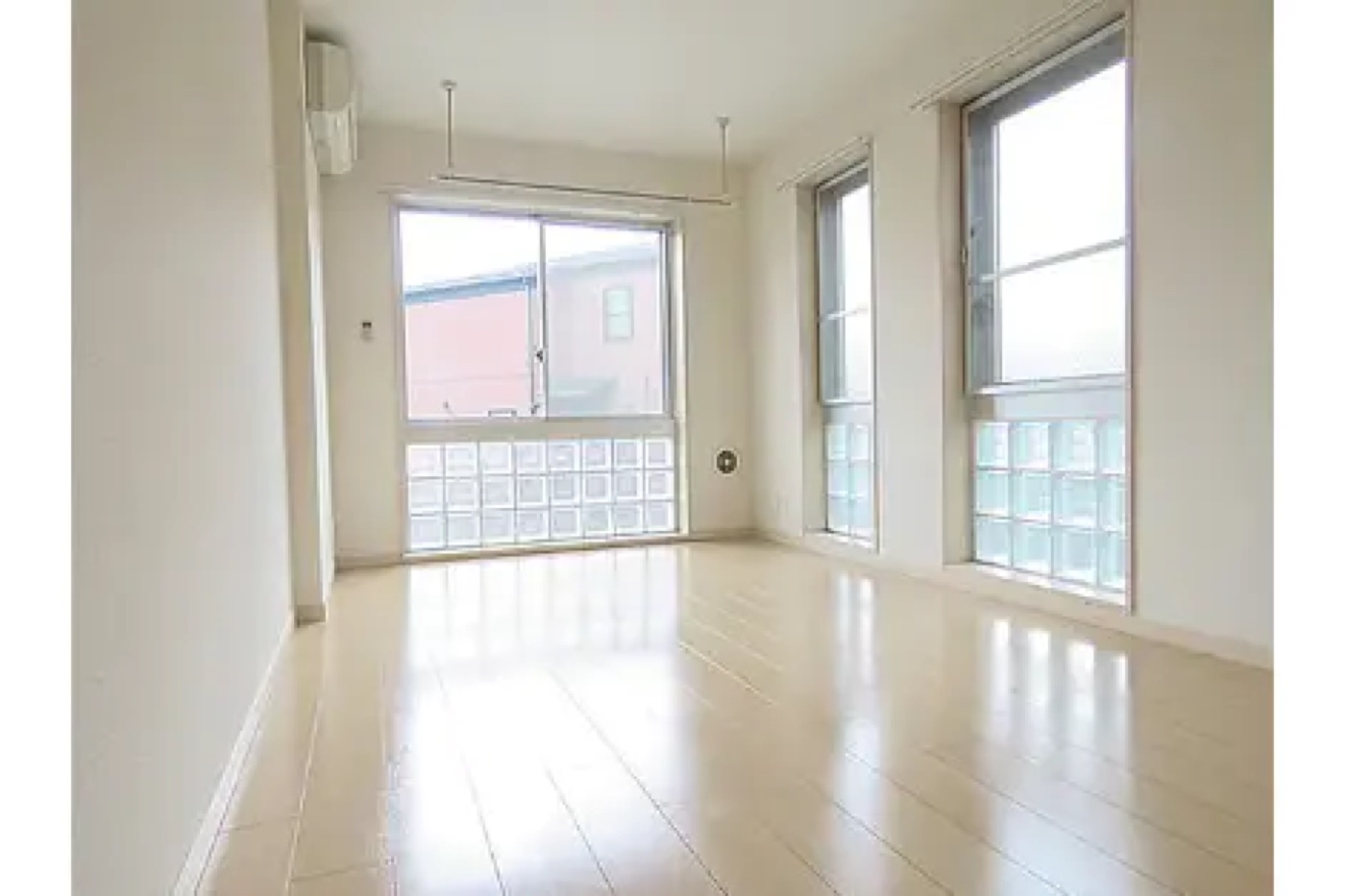 Apartment Building / 18 Units (1K), Shibuya-ku, Tokyo photo 3