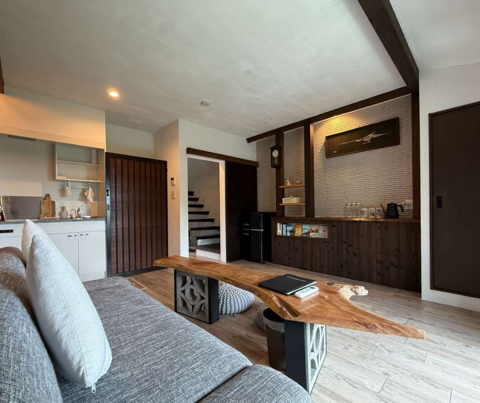 Hotel / 3 Rooms, Onna, Okinawa photo 2