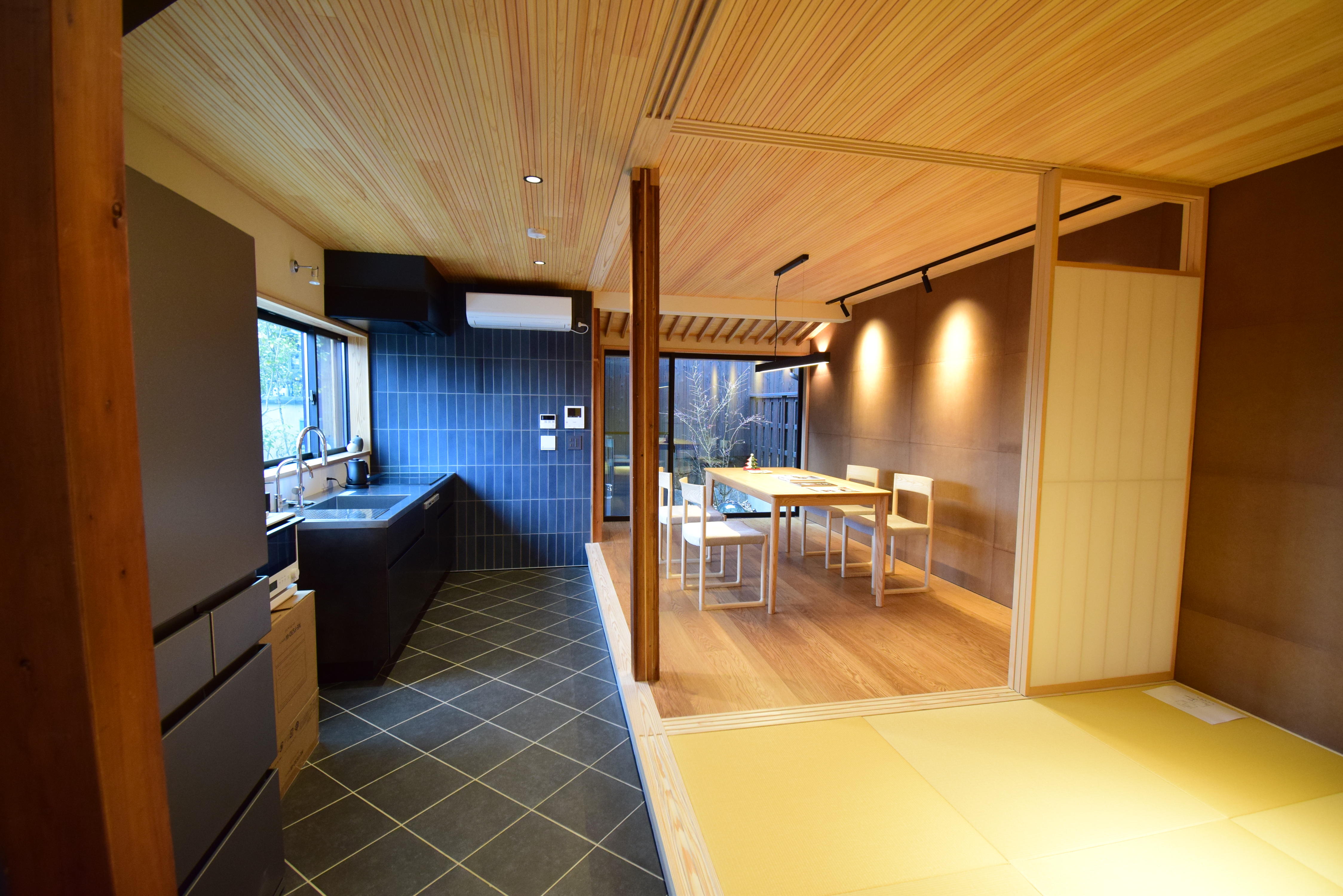 Traditional Machiya / 5 rooms + 2 kitchens + 2 living, Higashiyama Ward, Kyoto photo 2