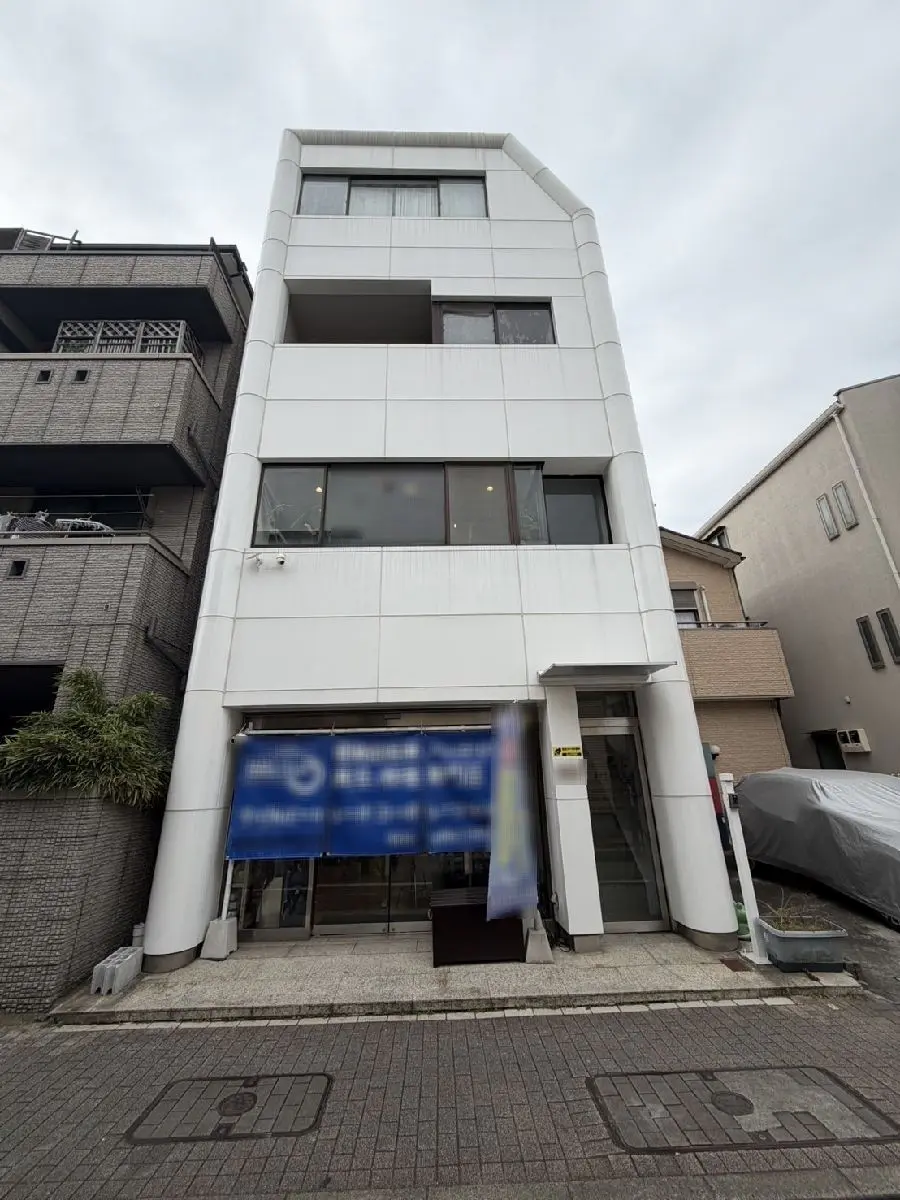 Commercial Mixed-Use Building / Retail + Office + 3DK, Edogawa-ku, Tokyo photo 2