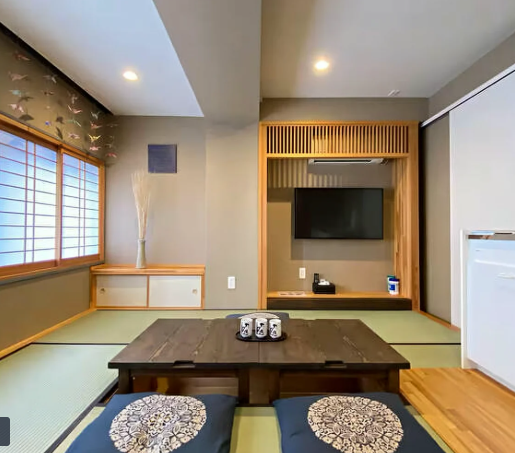 Whole Hotel Building / 4 Guest Rooms, Tokyo photo 1