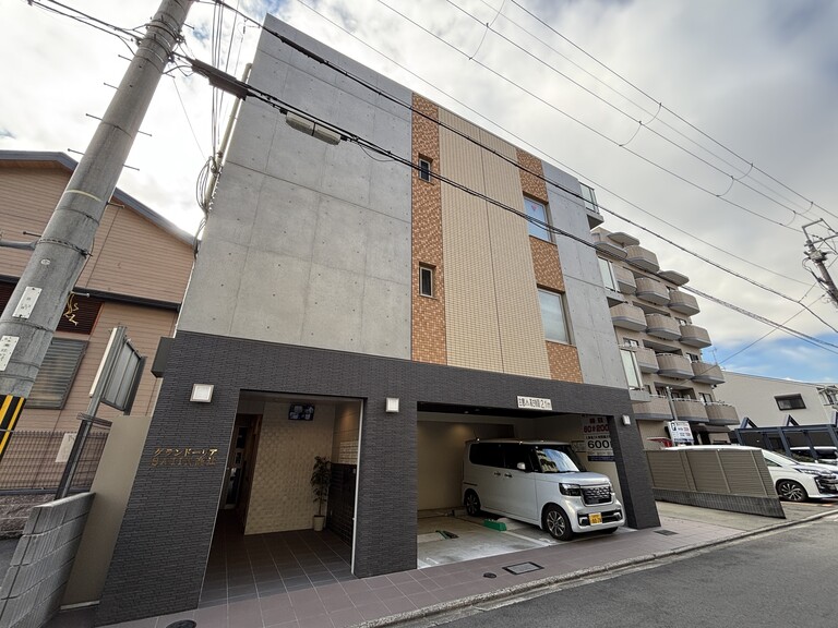 Whole Apartment Building / 1K × 16, Kyoto photo 4