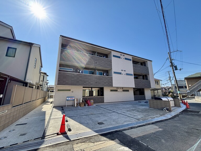 New Whole Apartment Building / 24 Units, Toyonaka photo 2