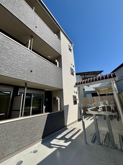 New Whole Apartment Building / 24 Units, Toyonaka photo 6