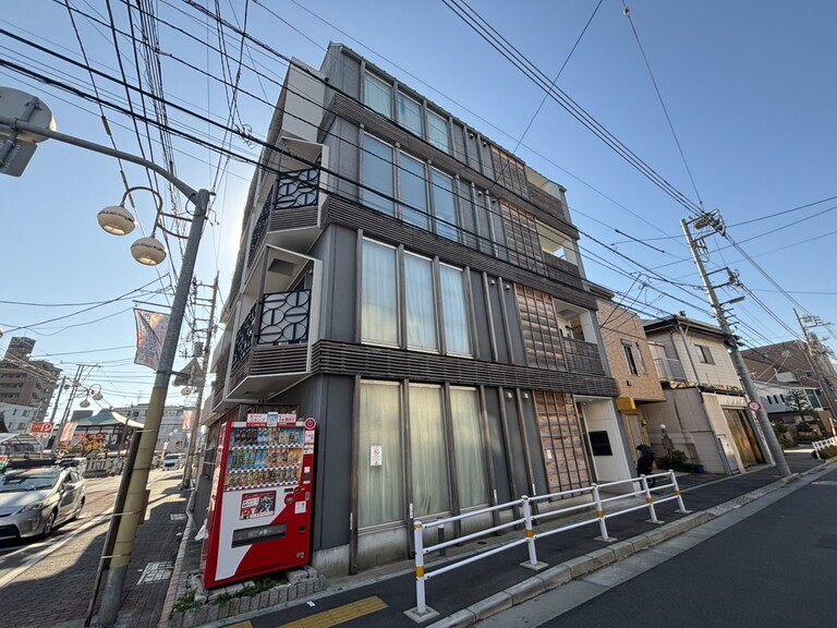Whole Hotel & Residence / 11 Units, Tokyo photo 3