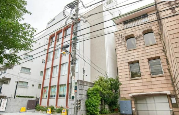 Whole Commercial / Office Building / 6 Units, Yotsu photo 3