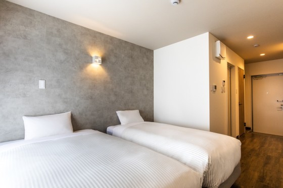 Operating Hotel / 22 Guest Rooms, Yogi, Okinawa City photo 6