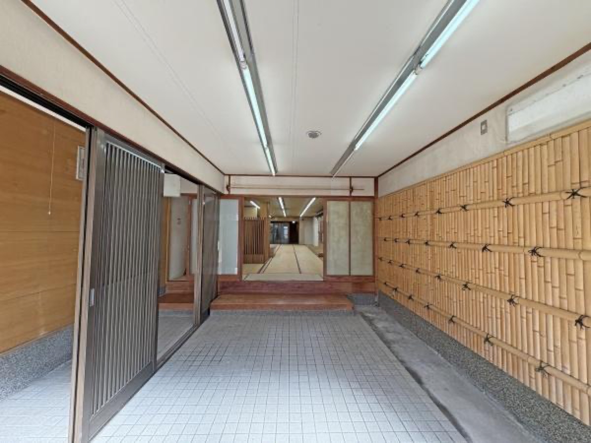 Traditional Machiya with Shop / 9LDK, Kyoto photo 4