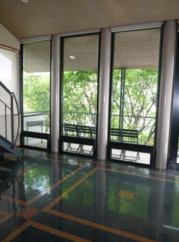 Former Bridal Studio / 11 Bedrooms, Rokko photo 3