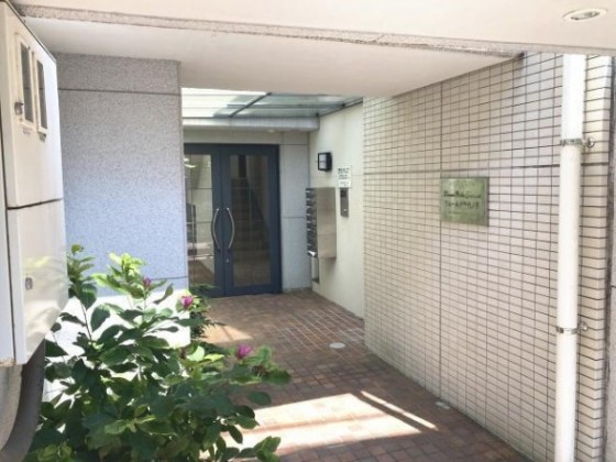 Lamour Rokko Yamanote / Whole Apartment Building, Kobe photo 2