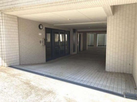 Lamour Rokko Yamanote / Whole Apartment Building, Kobe photo 4